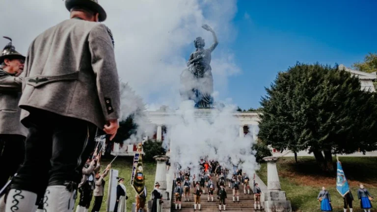 Gun Salute tradition of Oktoberfest 